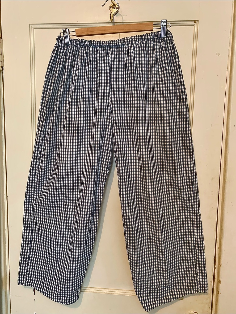 Wide-Leg Navy and White Gingham Pants With Elastic Waist
